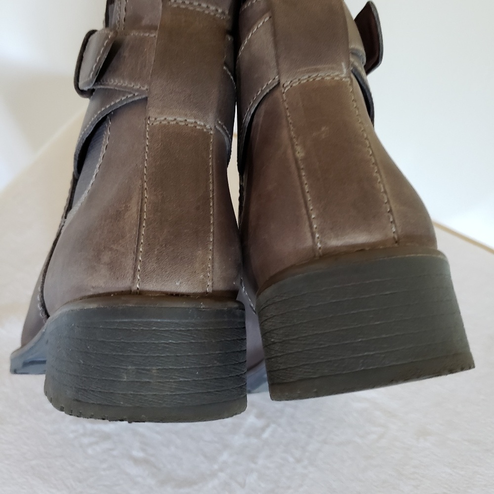 Clarks Leather Ankle Boots 9M - Picture 7 of 9